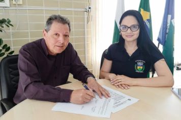 Germano assina contrato e pacientes da hemodiálise estarão recebendo alimentação.