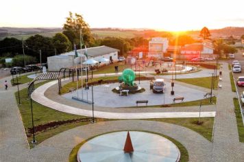 Prefeitura entrega Praça das Nações