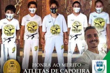 Honra ao Mérito: Atletas de Capoeira